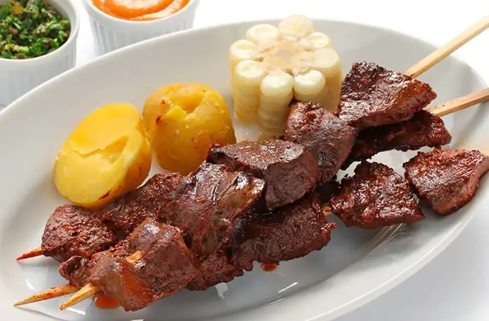 Receta de Anticuchos de Corazón - Comidas Peruanas