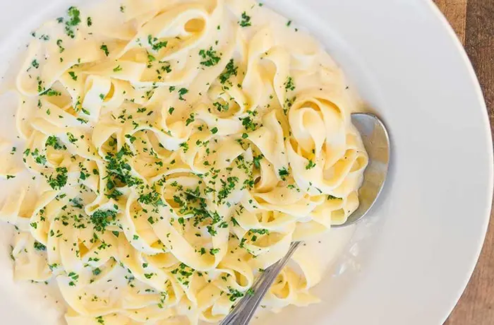 Receta de tallarines a lo Alfredo - Comidas Peruanas Receta de tallarines a lo Alfredo - Comidas Peruanas